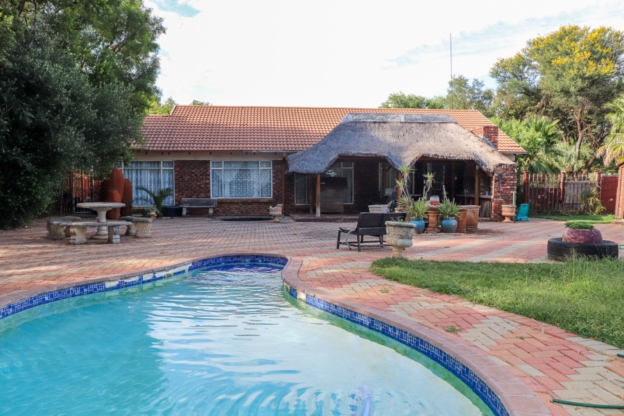 3 Bedroom Property for Sale in La Hoff North West